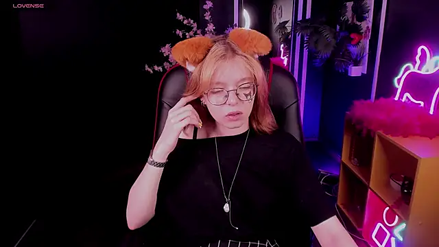 FoxxyyPolly online show from 06/14/26, 06:14