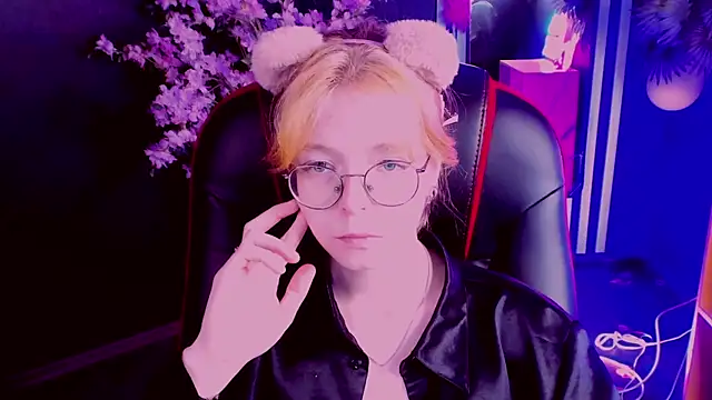 FoxxyyPolly online show from 05/22/26, 05:49
