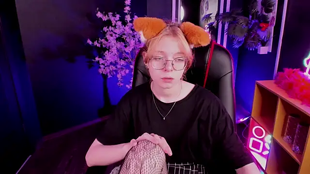 FoxxyyPolly online show from 06/27/26, 05:57
