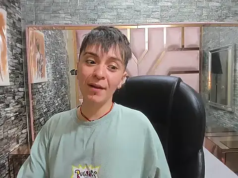 Snapshot of Hanna_Hott11 chatting on 06/14/26, 02:24 Hanna Hott11 online show from 06/14/26, 02:24