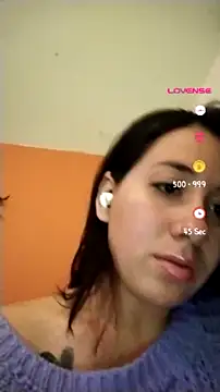 Snapshot of Annie_loveer chatting on 07/03/26, 04:41 Annie loveer online show from 07/03/26, 04:41