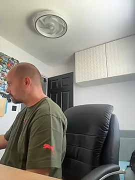 NakedAndrewHot online show from 06/26/26, 12:11