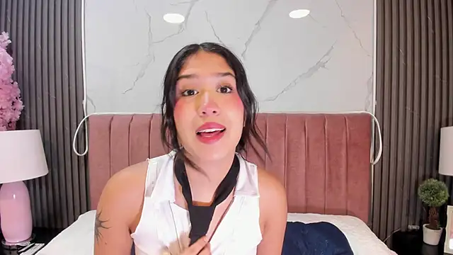 Snapshot of Hanna_Thorne chatting on 06/19/26, 08:14 Hanna Thorne online show from 06/19/26, 08:14