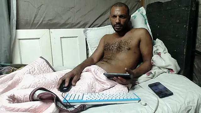 Snapshot of Camodick chatting on 05/09/26, 12:03 Camodick online show from 05/09/26, 12:03
