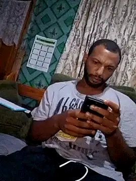 Snapshot of Camodick chatting on 03/17/25, 11:24 Camodick online show from 03/17/25, 11:24