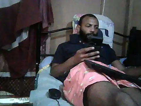 Snapshot of Camodick chatting on 10/16/25, 02:47 Camodick online show from 10/16/25, 02:47