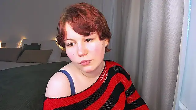 MiaLacrice online show from 06/01/26, 11:32