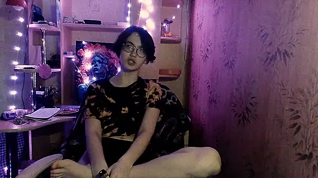 Alessa Kiss online show from 05/11/26, 04:04