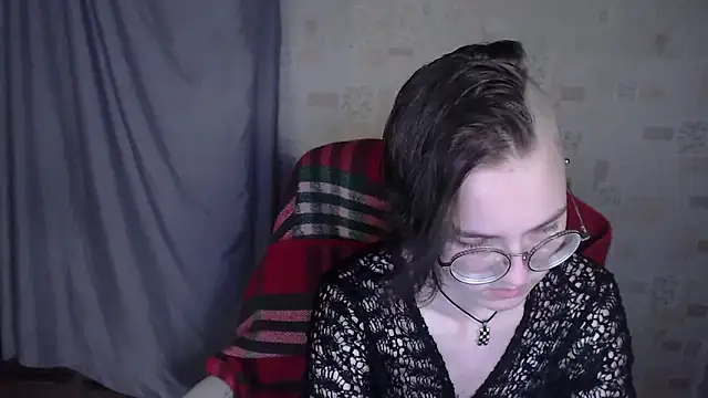 Alessa Kiss online show from 06/10/26, 01:56