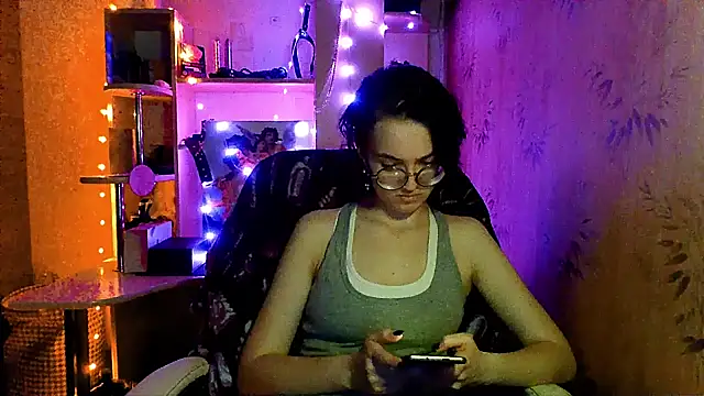 Alessa Kiss online show from 05/21/26, 12:57