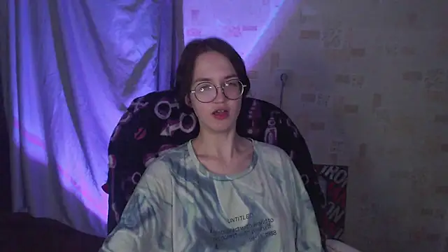 Alessa Kiss online show from 06/05/26, 07:30