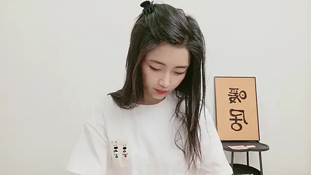 woxiangjinjin030 online show from 05/18/26, 06:40