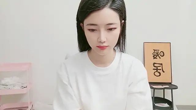 woxiangjinjin030 online show from 05/13/26, 07:37