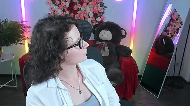 Snapshot of AureliaGleam chatting on 05/09/26, 09:34 AureliaGleam online show from 05/09/26, 09:34