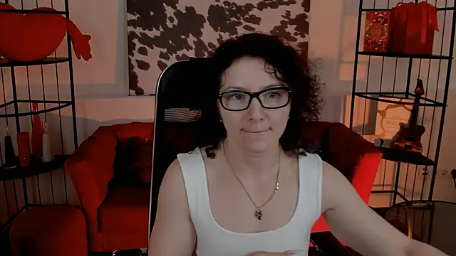 Snapshot of AureliaGleam chatting on 05/24/26, 01:38 AureliaGleam online show from 05/24/26, 01:38