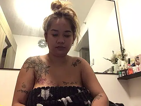 queenmia  ph online show from 07/20/26, 04:42