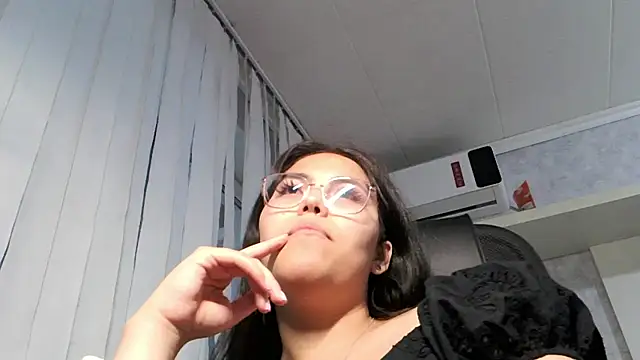 Snapshot of Anda_here chatting on 06/14/26, 02:40 Anda here online show from 06/14/26, 02:40