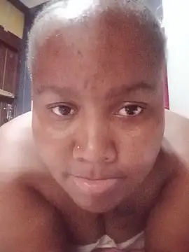 ChubbyMidgetxxx19 online show from 05/20/26, 08:22