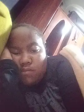 ChubbyMidgetxxx19 online show from 06/15/26, 09:53