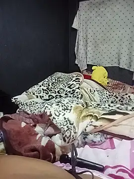 ChubbyMidgetxxx19 online show from 06/18/26, 03:28