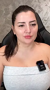 SophiePale online show from 11/17/25, 07:56