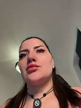 SophiePale online show from 05/20/26, 02:36