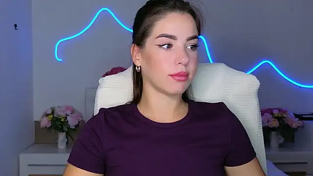 MaddiePerez online show from 07/22/26, 06:32