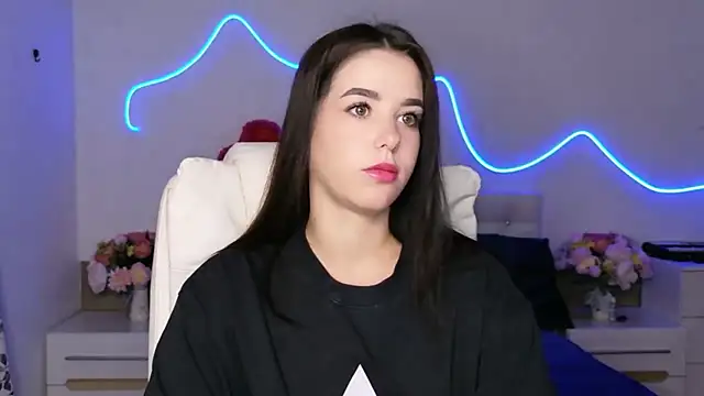 MaddiePerez online show from 06/12/26, 03:10