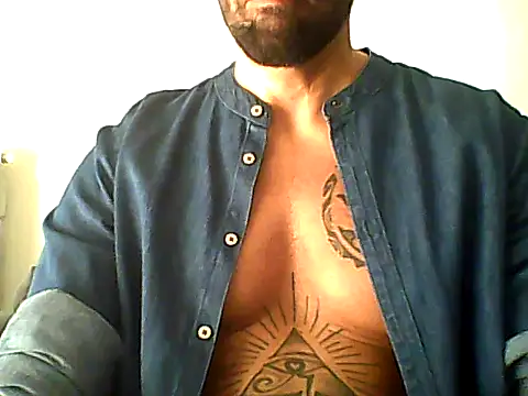 Alessandromagno8 online show from 05/25/26, 08:46