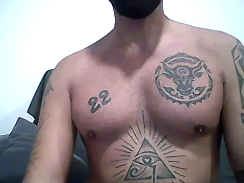 Alessandromagno8 online show from 05/26/26, 06:28