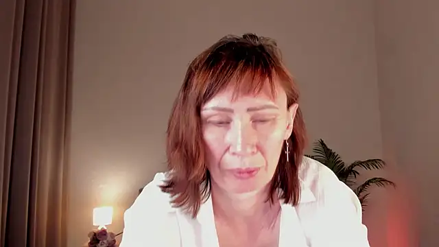 gracekellyyy online show from 05/12/26, 08:43