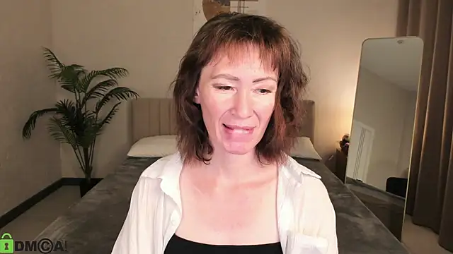 Snapshot of gracekellyyy chatting on 06/20/26, 04:39 gracekellyyy online show from 06/20/26, 04:39