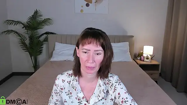 gracekellyyy online show from 05/21/26, 04:43