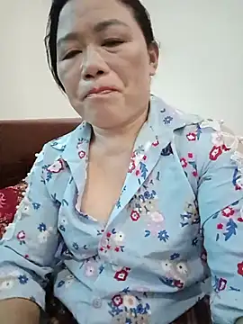 Snapshot of -Lytina- chatting on 06/26/26, 11:38 -Lytina- online show from 06/26/26, 11:38