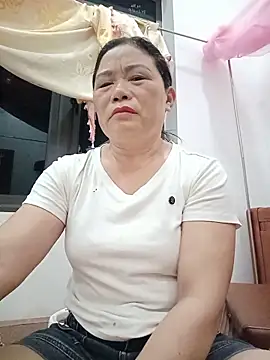 Snapshot of -Lytina- chatting on 06/15/26, 09:36 -Lytina- online show from 06/15/26, 09:36