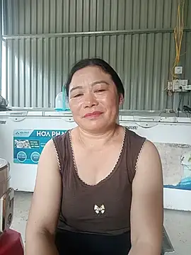 Snapshot of -Lytina- chatting on 05/30/26, 01:56 -Lytina- online show from 05/30/26, 01:56