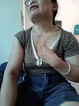 Snapshot of -Lytina- chatting on 07/14/26, 03:55 -Lytina- online show from 07/14/26, 03:55