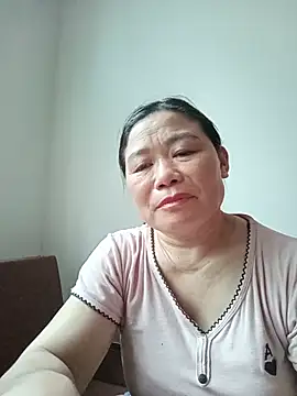 Snapshot of -Lytina- chatting on 06/11/26, 06:21 -Lytina- online show from 06/11/26, 06:21