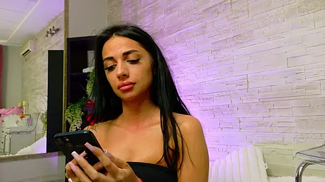 Snapshot of VanessaVosss chatting on 05/17/26, 04:29 VanessaVosss online show from 05/17/26, 04:29