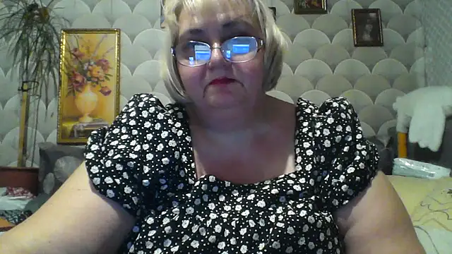 MarinaFarina53 online show from 06/04/26, 07:07