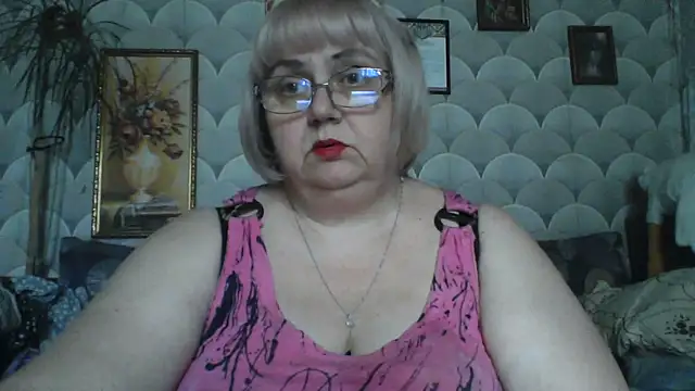 MarinaFarina53 online show from 06/18/26, 11:59