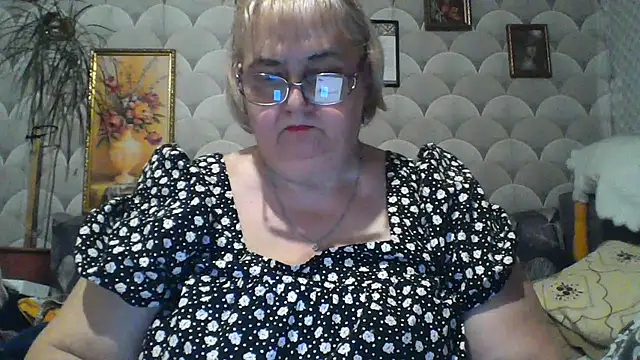 MarinaFarina53 online show from 06/19/26, 07:09