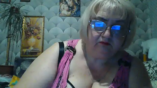 MarinaFarina53 online show from 06/12/26, 07:55
