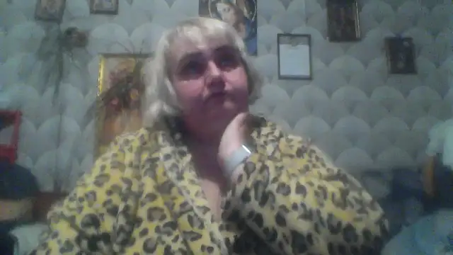 MarinaFarina53 online show from 05/18/26, 07:29