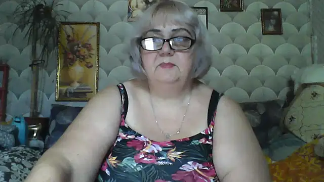MarinaFarina53 online show from 06/30/26, 06:02