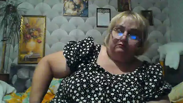 MarinaFarina53 online show from 06/14/26, 06:42