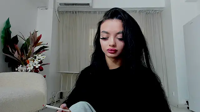 RachellRavee online show from 05/22/26, 05:05