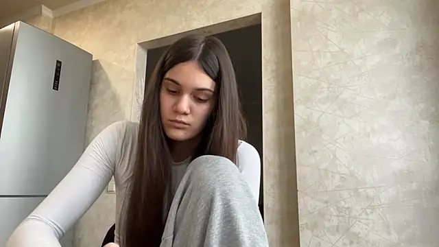 Snapshot of MaryRaven chatting on 05/17/26, 03:34 MaryRaven online show from 05/17/26, 03:34