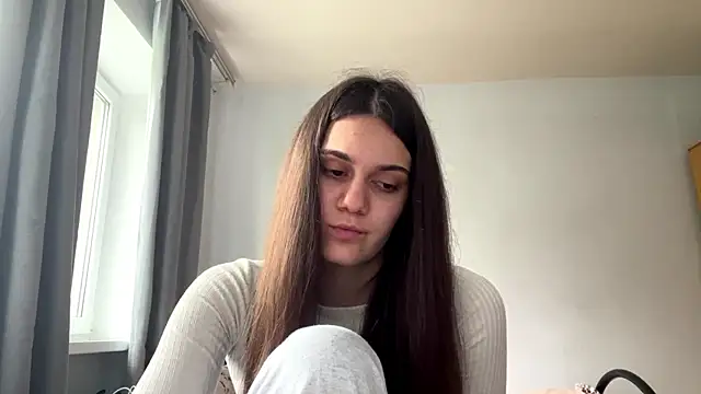 Snapshot of MaryRaven chatting on 05/18/26, 12:32 MaryRaven online show from 05/18/26, 12:32