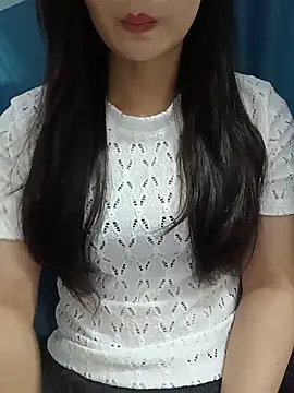 Snapshot of -Hena- chatting on 05/12/26, 08:48 -Hena- online show from 05/12/26, 08:48